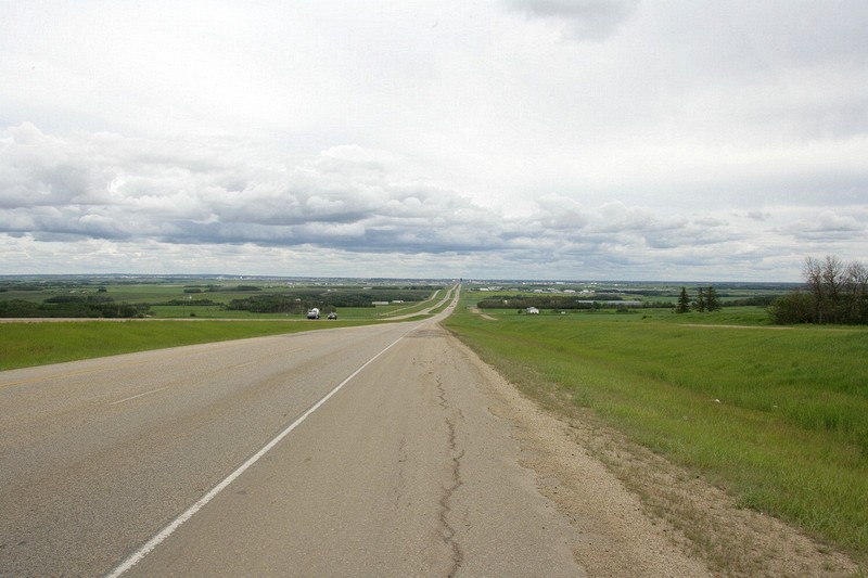 Coming into Grande Prairie - not a mountain in sight