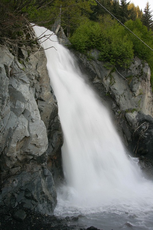 A long exposure of a water fall - the fall was not spectacular, but the effect is interesting.